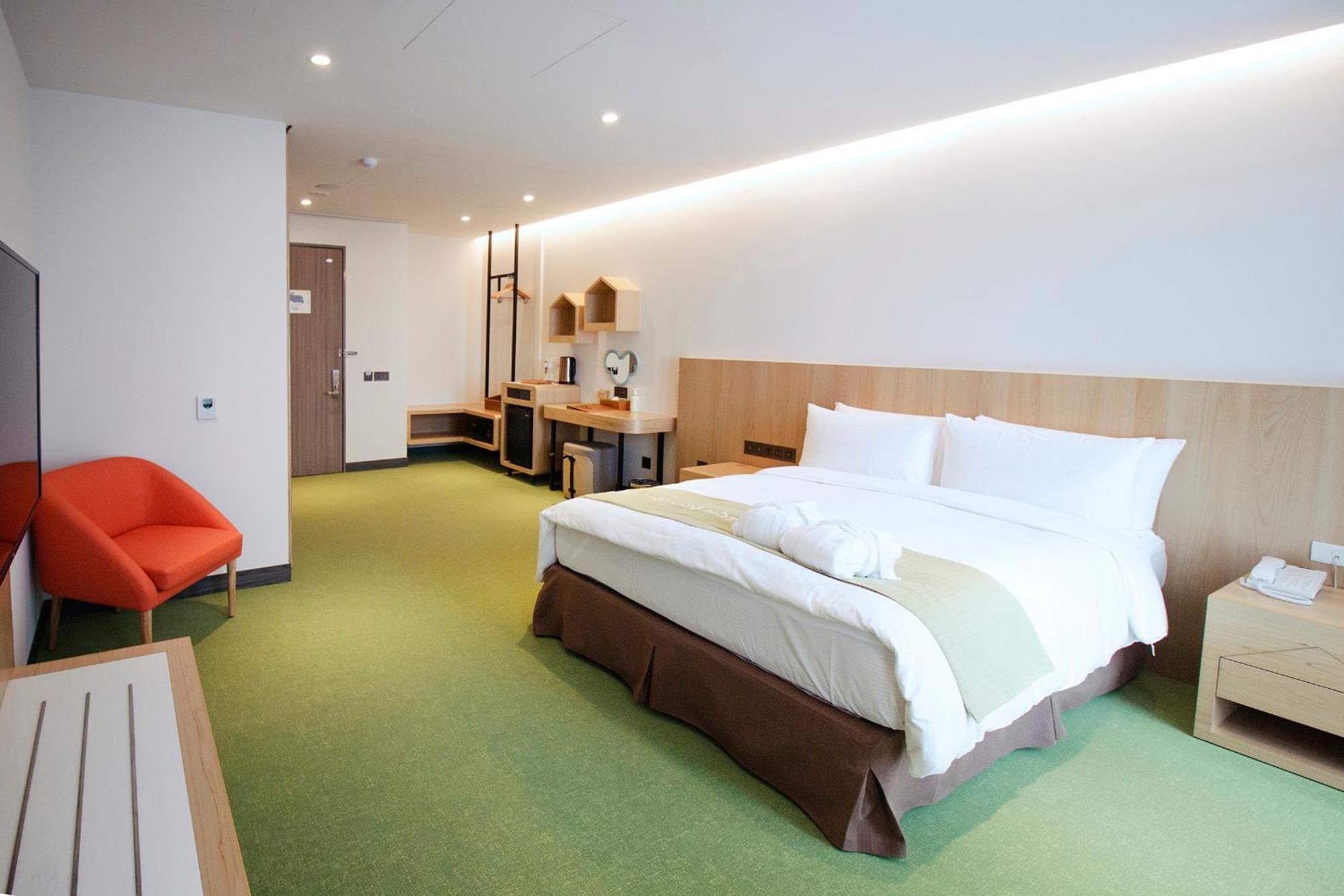 Check Inn Magi Kids Hotel Луодонг Екстериор снимка