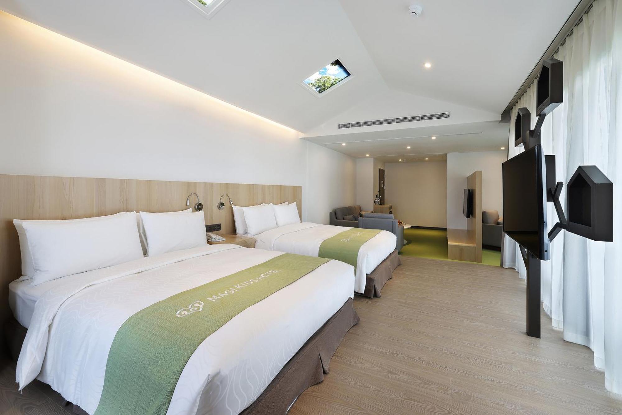 Check Inn Magi Kids Hotel Луодонг Екстериор снимка
